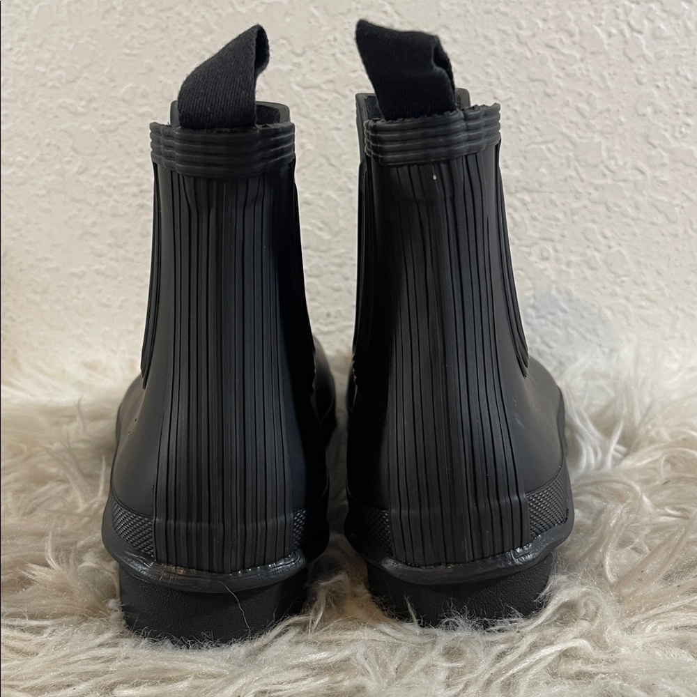 HUNTER Women's Original Chelsea Rain Boots Waterproof Size 8 Black New - Picture 6 of 16